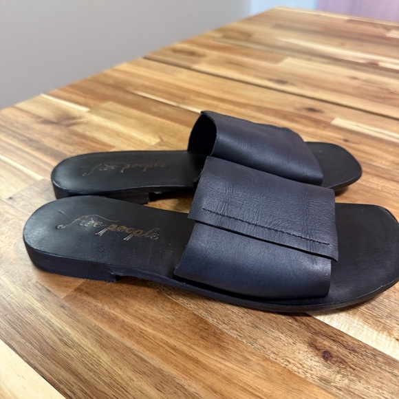 Free People Verona Slide Sandals Black Suede Leather Topstitch Detail Size 38.5 - Picture 10 of 12